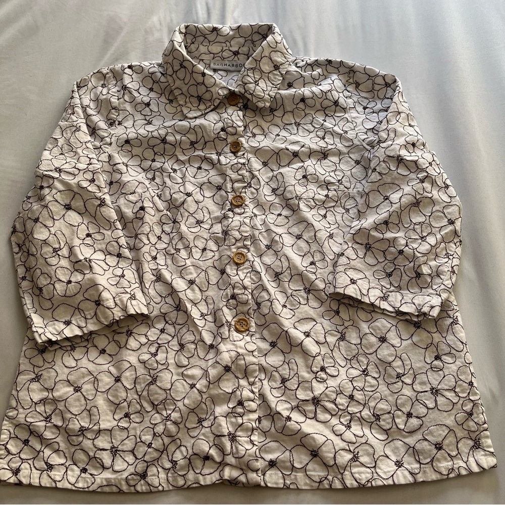Sag Harbor White Linen Blend Blouse with Brown Embroidered Flower Pattern